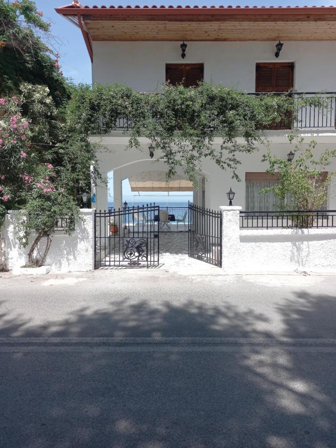 Ekie Apartment With Sea View Καλαμάτα Εξωτερικό φωτογραφία