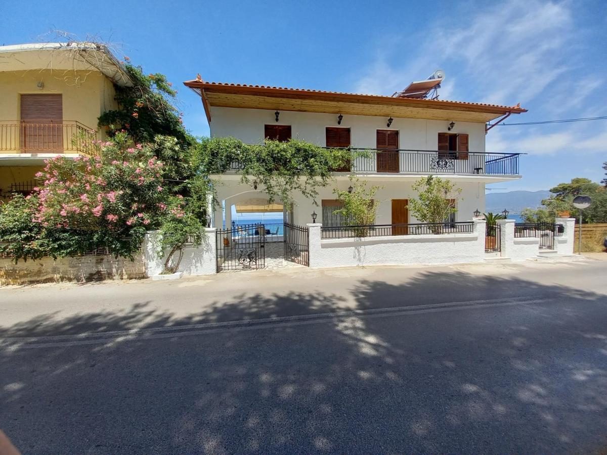 Ekie Apartment With Sea View Καλαμάτα Εξωτερικό φωτογραφία
