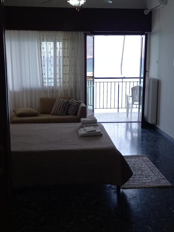 Ekie Apartment With Sea View Καλαμάτα Εξωτερικό φωτογραφία